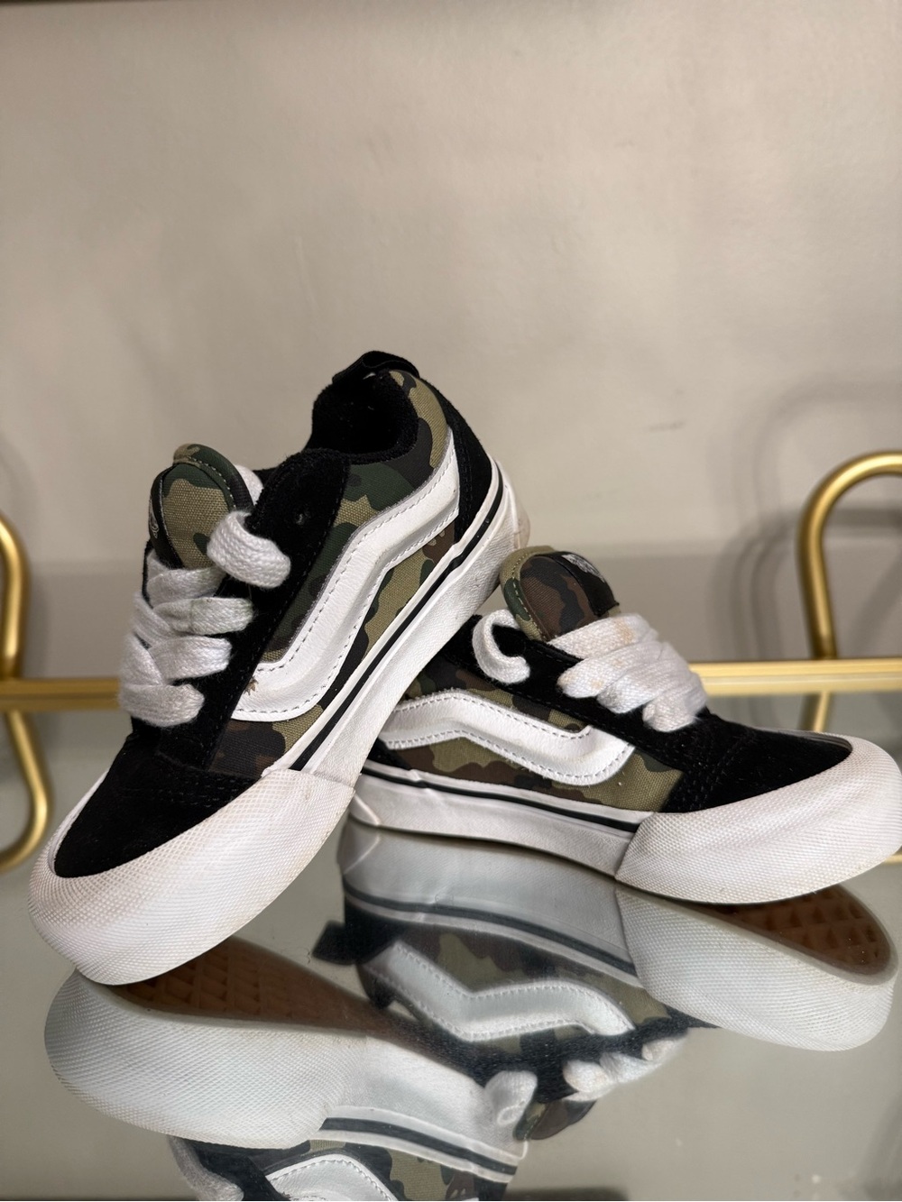 Vans Camo Boys Kids Low-Top Sneakers in Black, White and Green Camo
